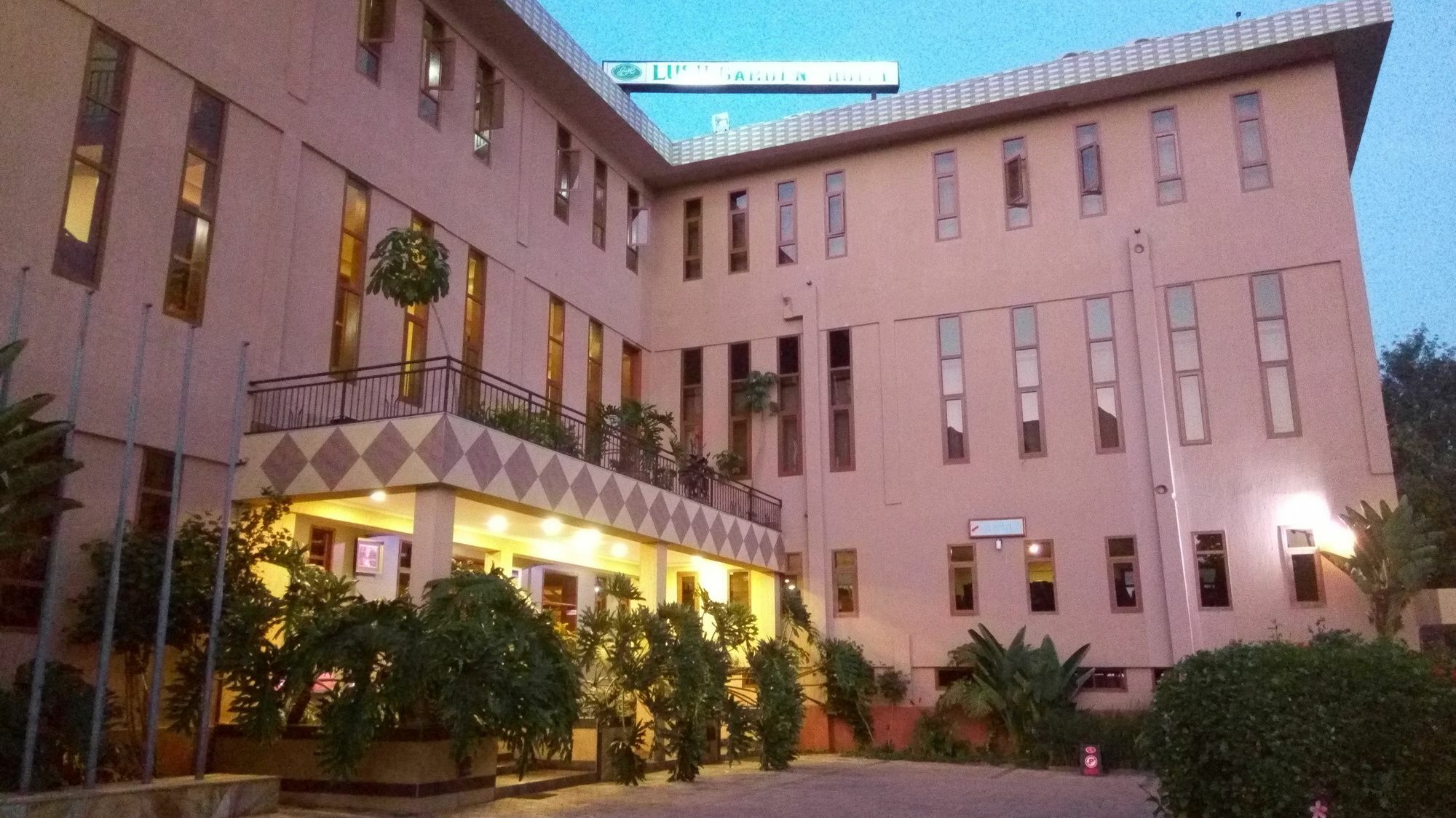 Lush Garden Hotel Arusha Luaran gambar